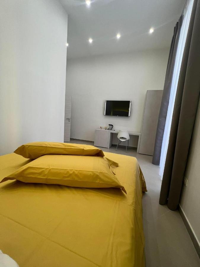 Dimora Chiaia 209 Hotel Napoli Bagian luar foto