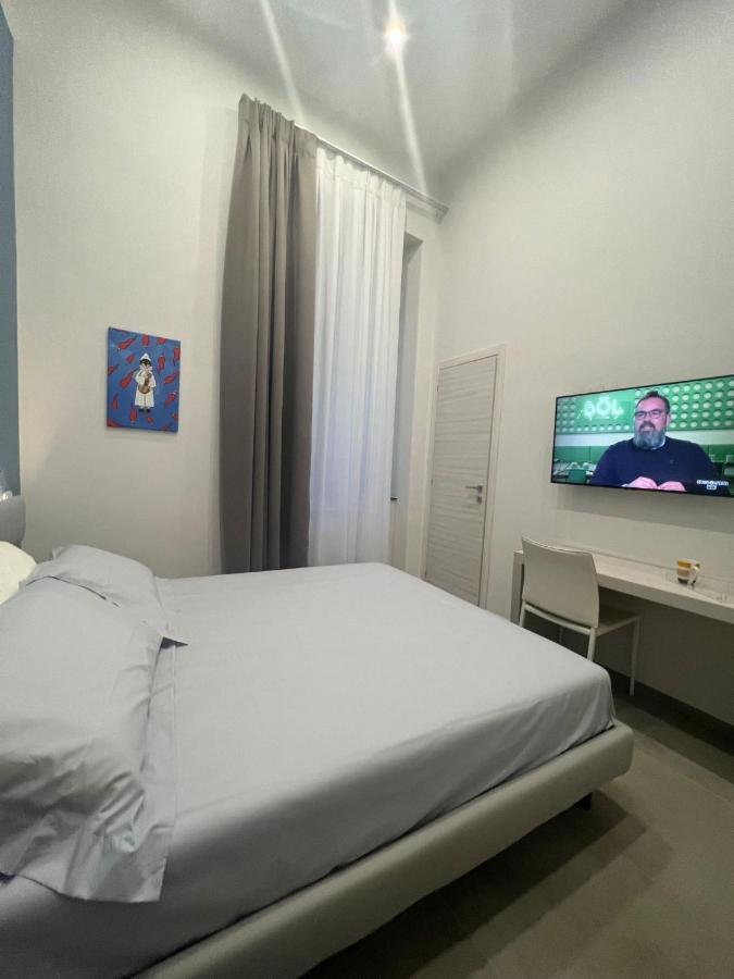 Dimora Chiaia 209 Hotel Napoli Bagian luar foto