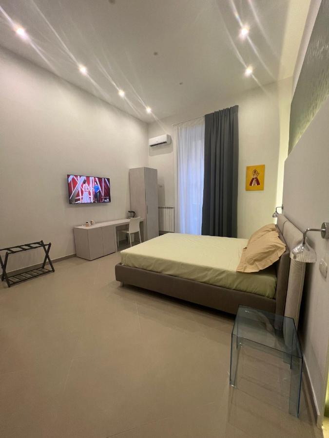 Dimora Chiaia 209 Hotel Napoli Bagian luar foto