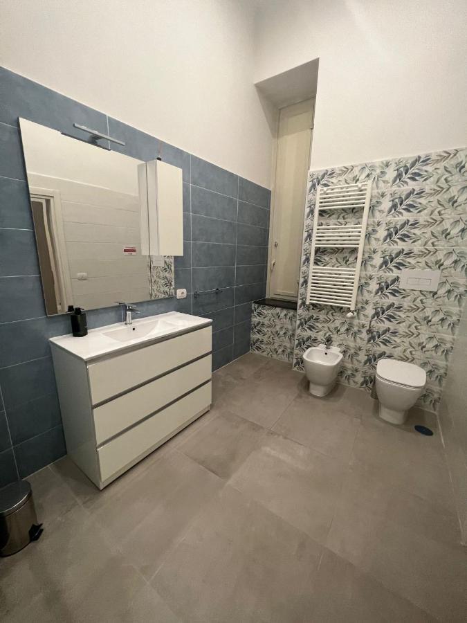 Dimora Chiaia 209 Hotel Napoli Bagian luar foto