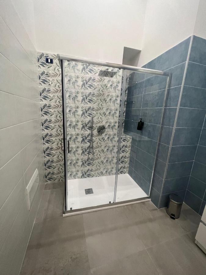Dimora Chiaia 209 Hotel Napoli Bagian luar foto