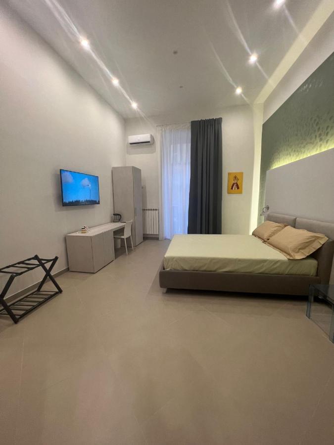 Dimora Chiaia 209 Hotel Napoli Bagian luar foto