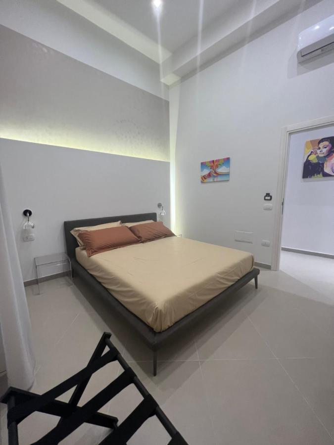 Dimora Chiaia 209 Hotel Napoli Bagian luar foto