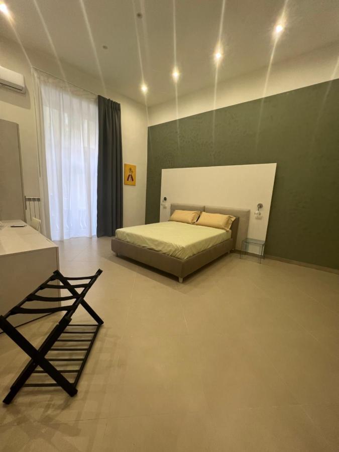 Dimora Chiaia 209 Hotel Napoli Bagian luar foto